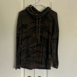 Splendid size small sweater